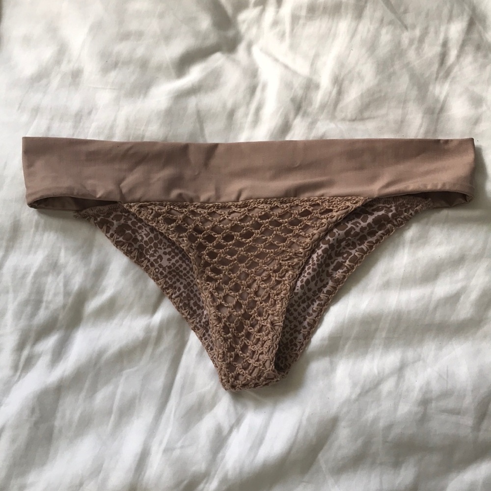 Acacia Crochet Bikini - Picture 4 of 5